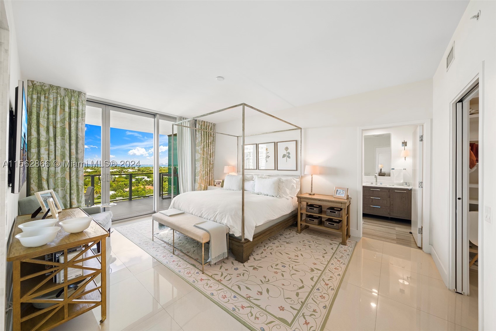 360 Ocean Dr #905S, Key Biscayne FL 33149