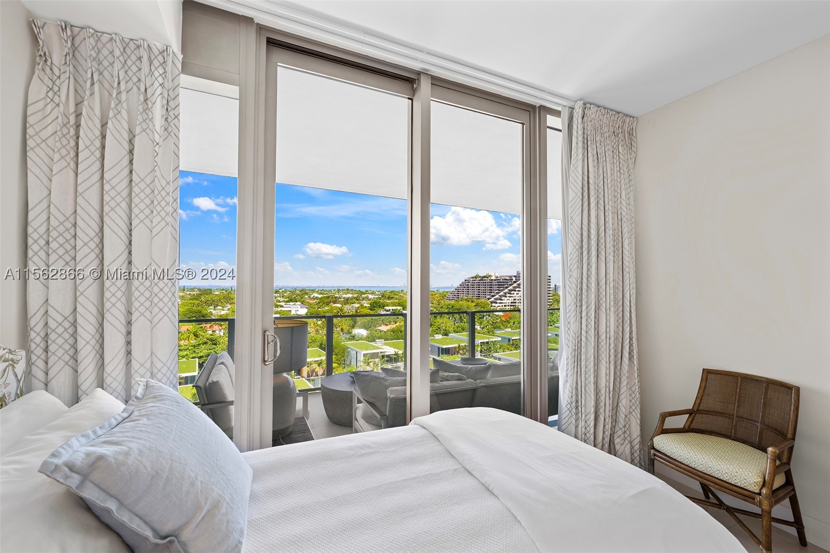 360 Ocean Dr #905S, Key Biscayne FL 33149