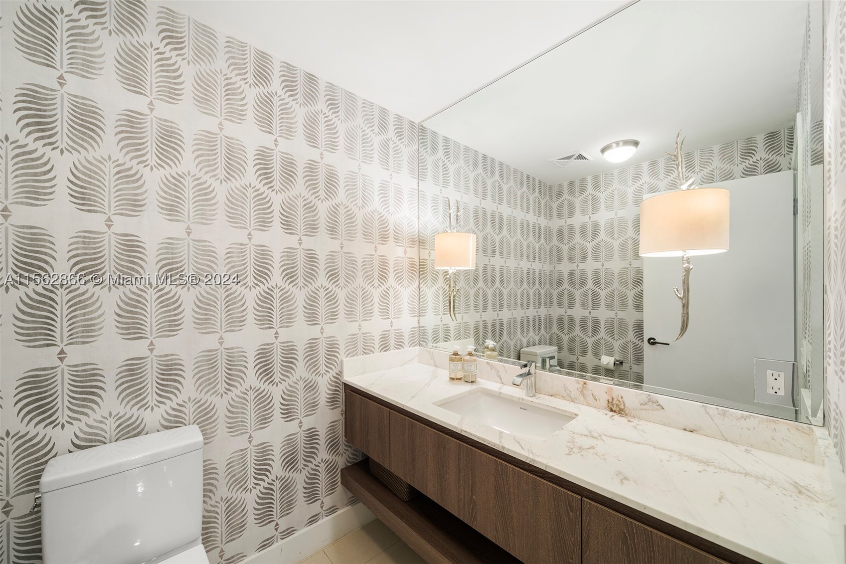 360 Ocean Dr #905S, Key Biscayne FL 33149