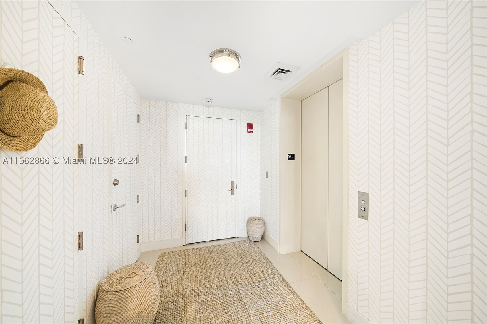 360 Ocean Dr #905S, Key Biscayne FL 33149