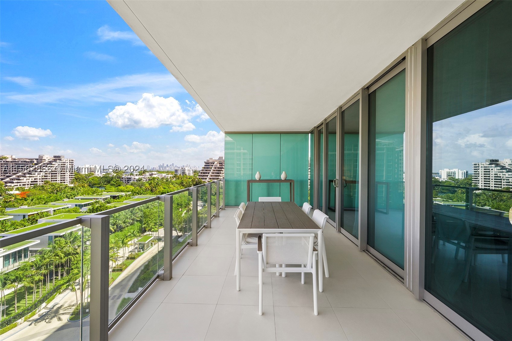 360 Ocean Dr #905S, Key Biscayne FL 33149