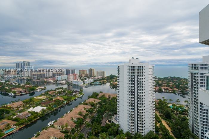 21205 Yacht Club Dr #PH09, Aventura FL 33180