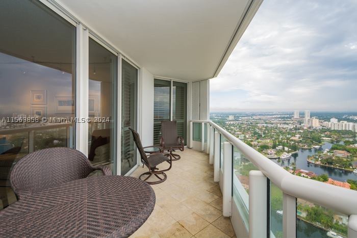 21205 Yacht Club Dr #PH09, Aventura FL 33180