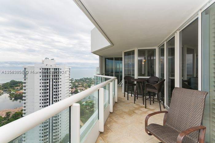 21205 Yacht Club Dr #PH09, Aventura FL 33180