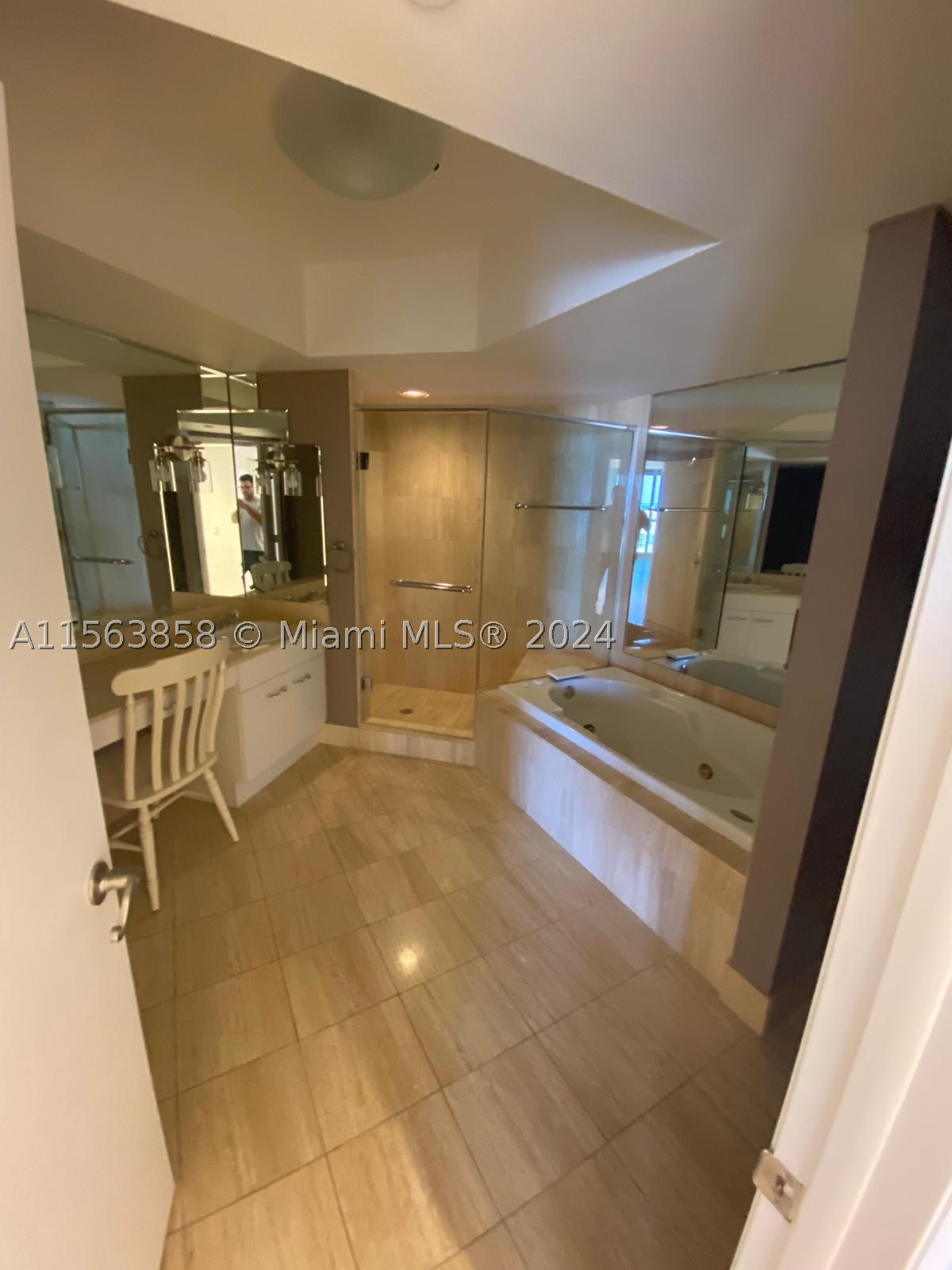 21205 Yacht Club Dr #PH09, Aventura FL 33180