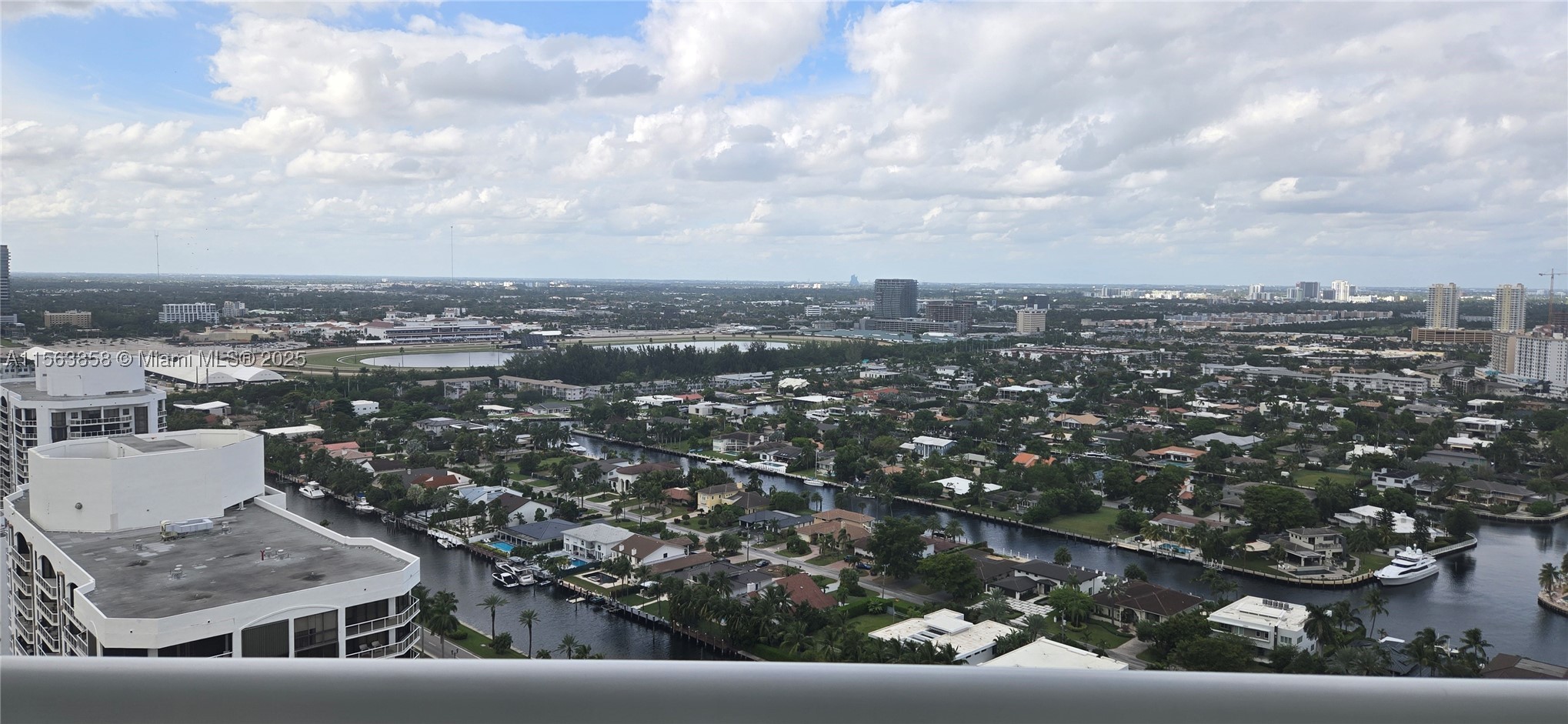21205 Yacht Club Dr #PH09, Aventura FL 33180