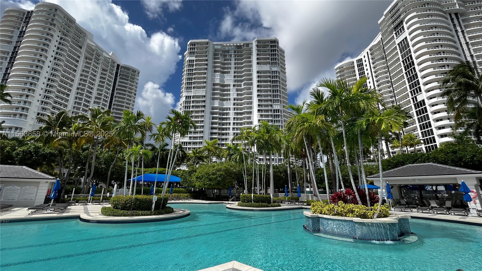 21205 Yacht Club Dr #PH09, Aventura FL 33180
