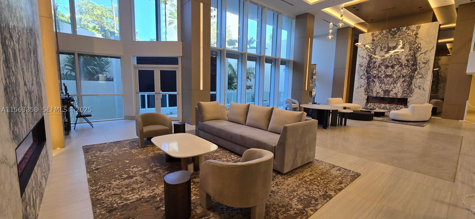 21205 Yacht Club Dr #PH09, Aventura FL 33180