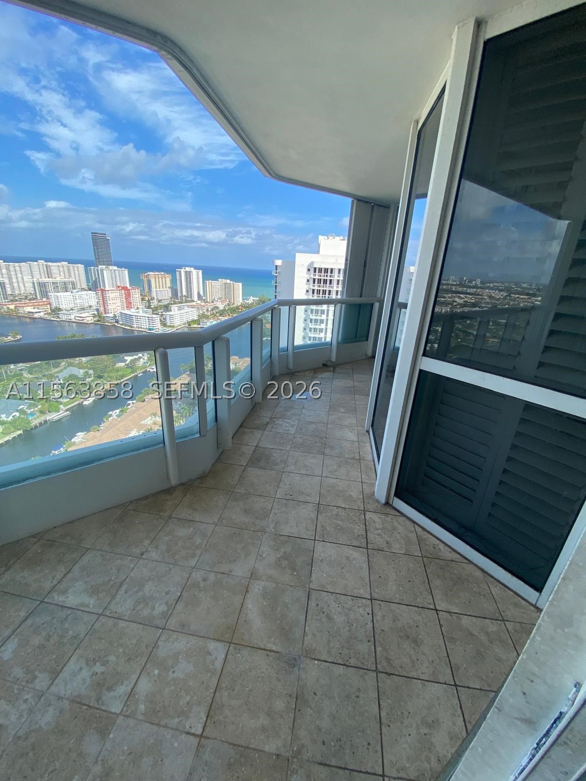 21205 Yacht Club Dr #PH09, Aventura FL 33180