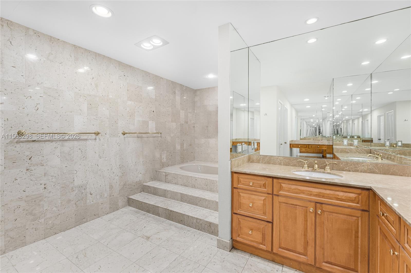 2221 Fisher Island Dr #3201, Miami Beach FL 33109