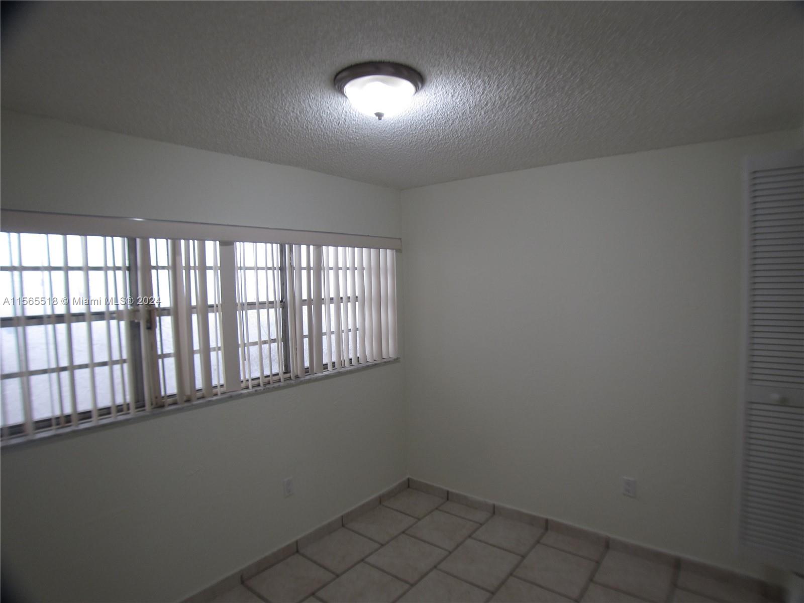 10 SW 108th Ave #E8, Sweetwater FL 33174