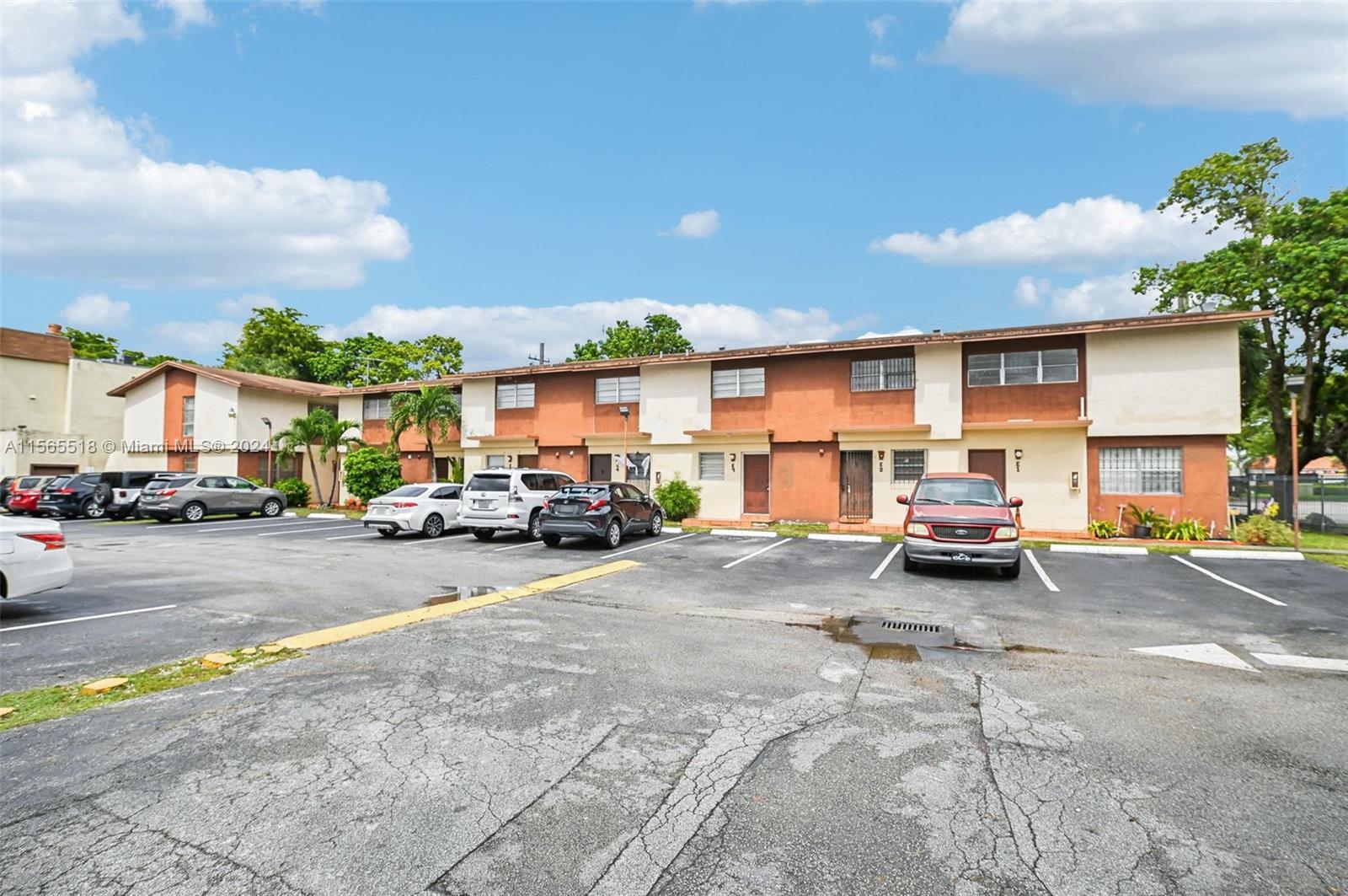 10 SW 108th Ave #E8, Sweetwater FL 33174