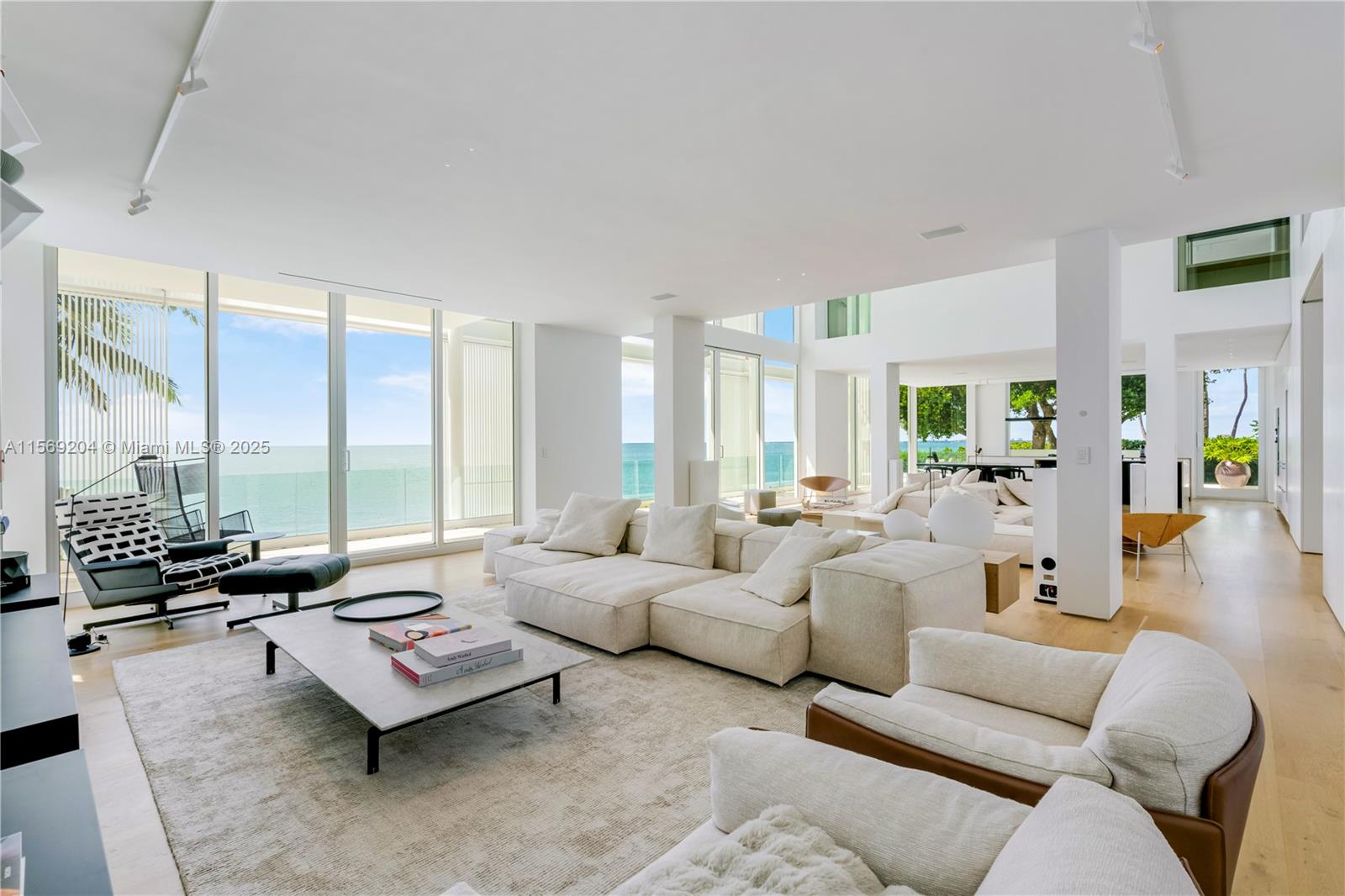 440 S Mashta Dr, Key Biscayne FL 33149