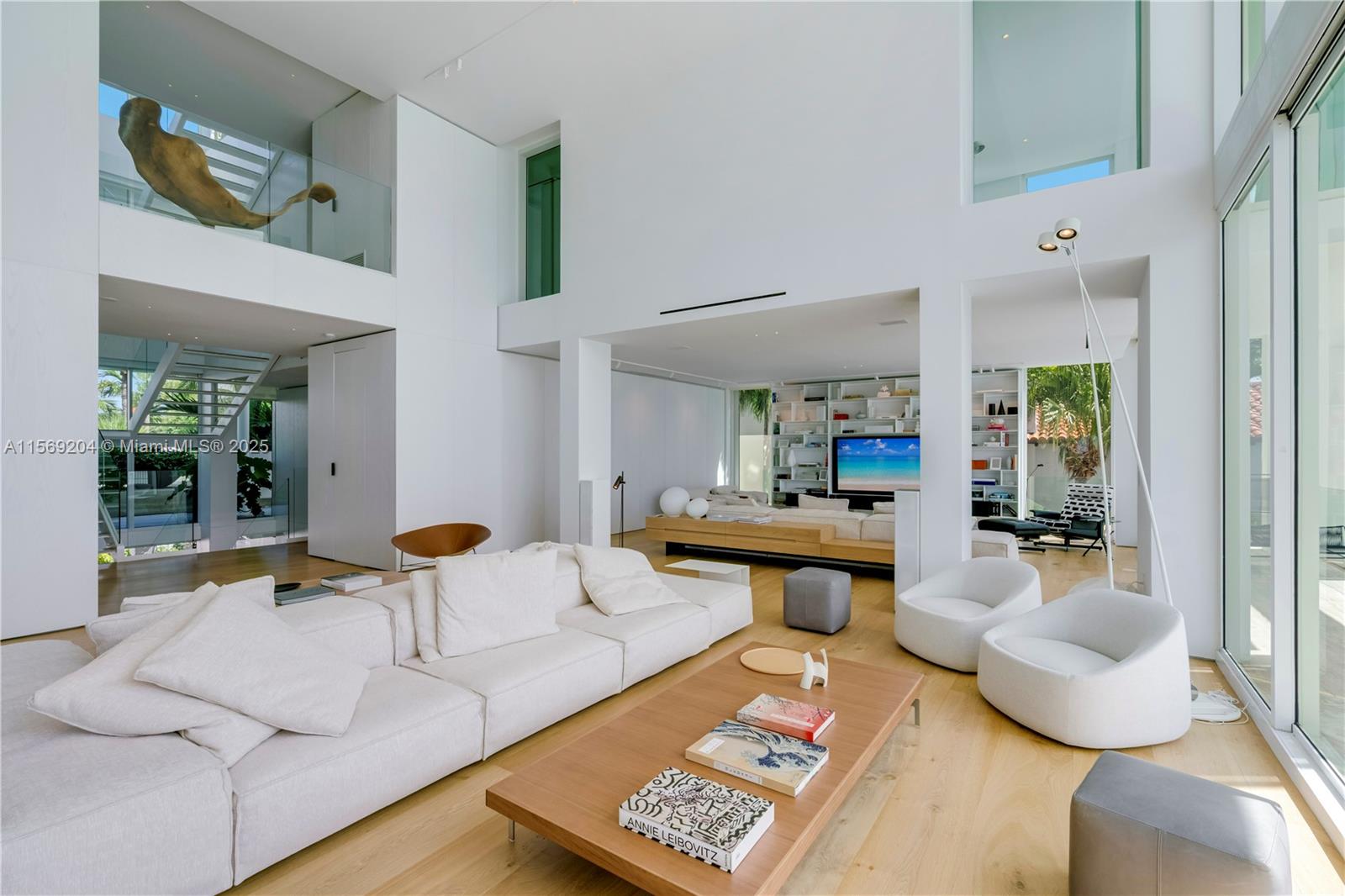 440 S Mashta Dr, Key Biscayne FL 33149