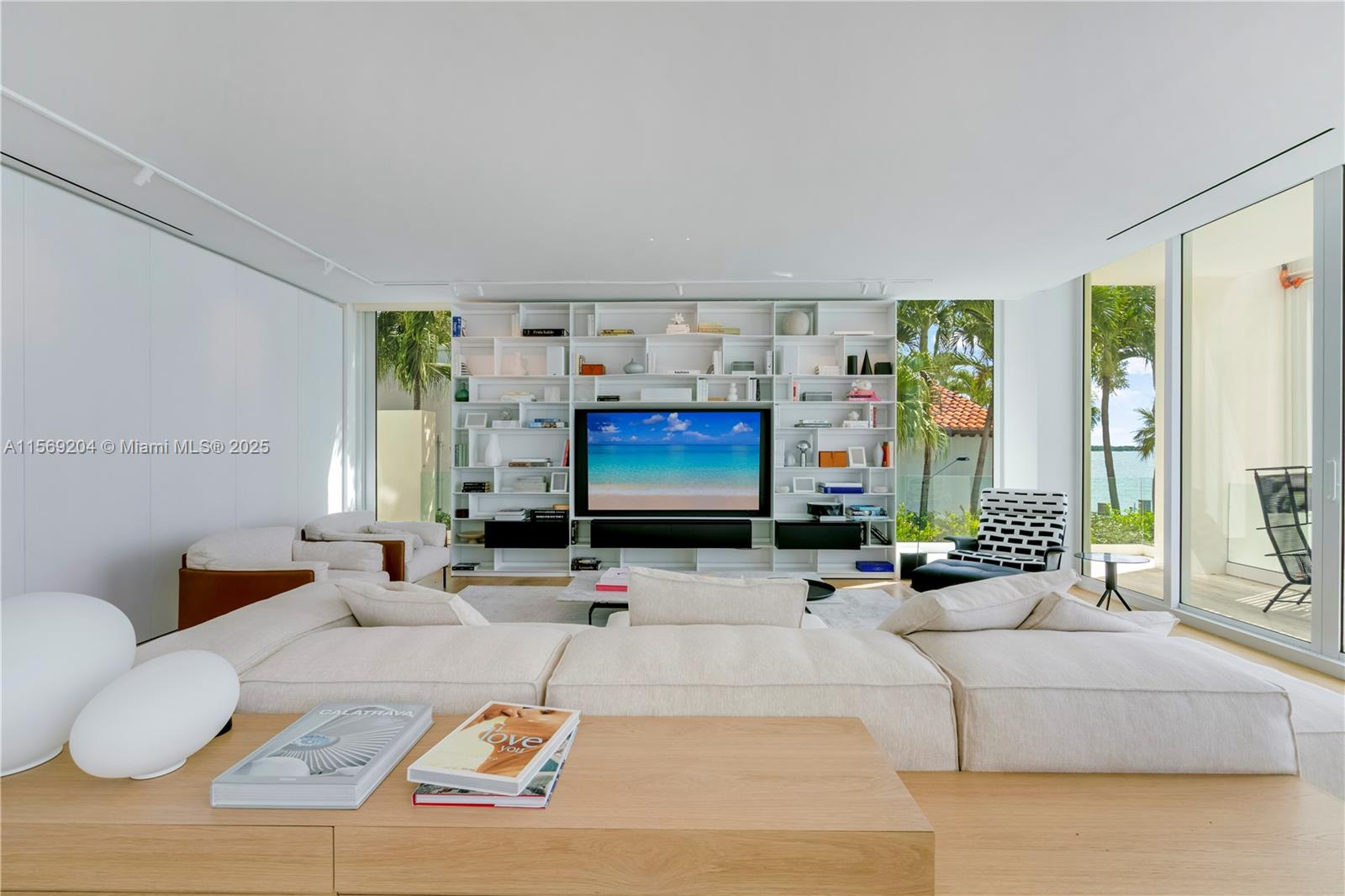 440 S Mashta Dr, Key Biscayne FL 33149