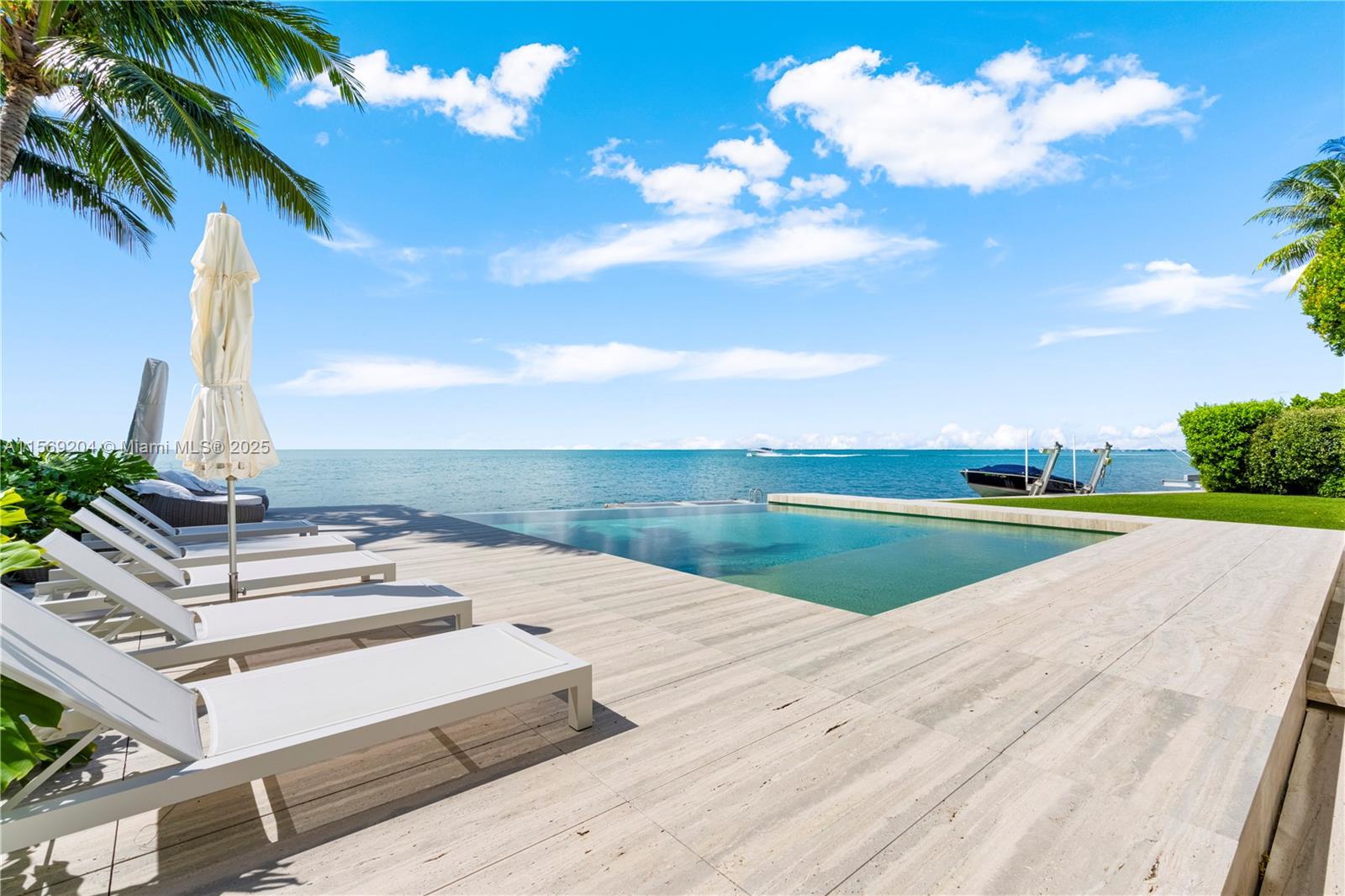 440 S Mashta Dr, Key Biscayne FL 33149