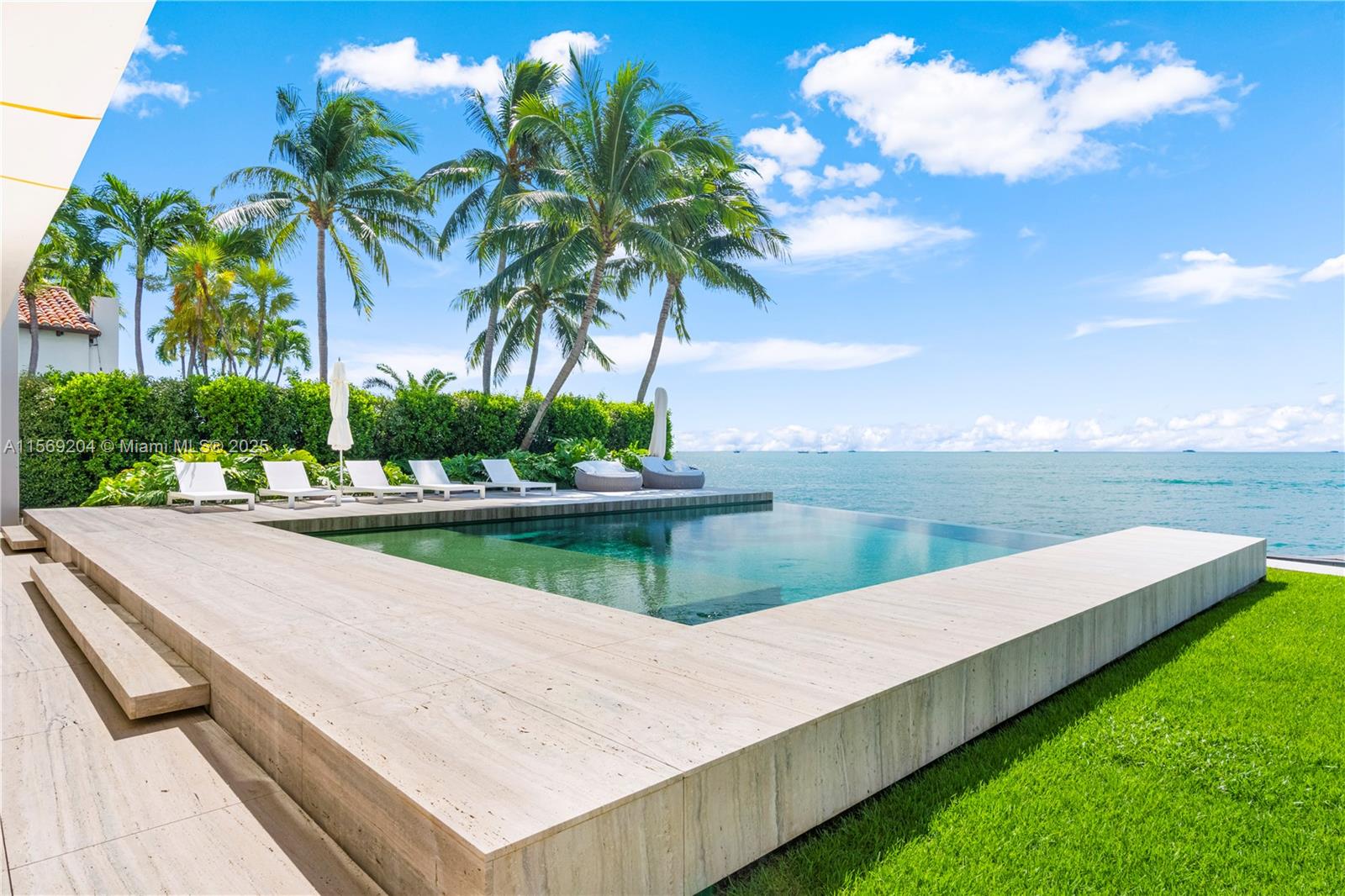 440 S Mashta Dr, Key Biscayne FL 33149