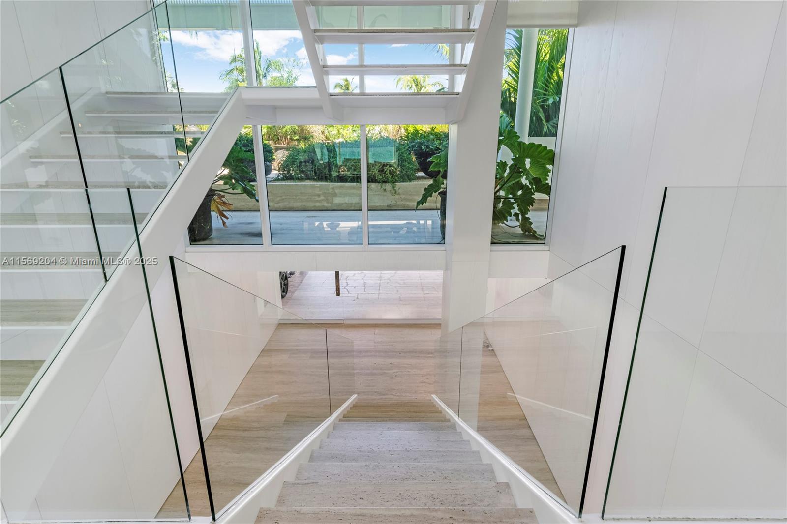 440 S Mashta Dr, Key Biscayne FL 33149