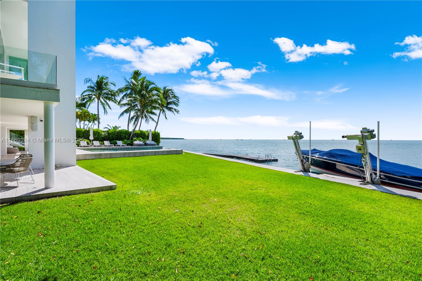 440 S Mashta Dr, Key Biscayne FL 33149