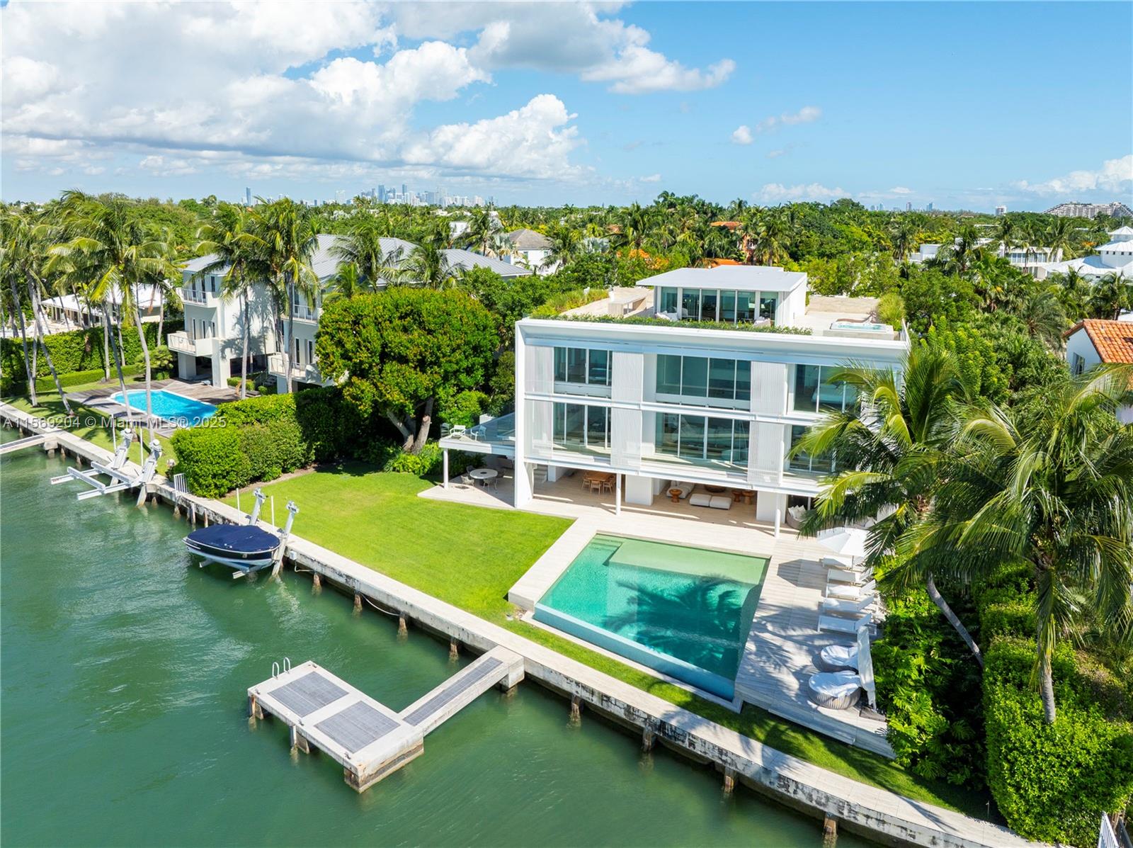 440 S Mashta Dr, Key Biscayne FL 33149