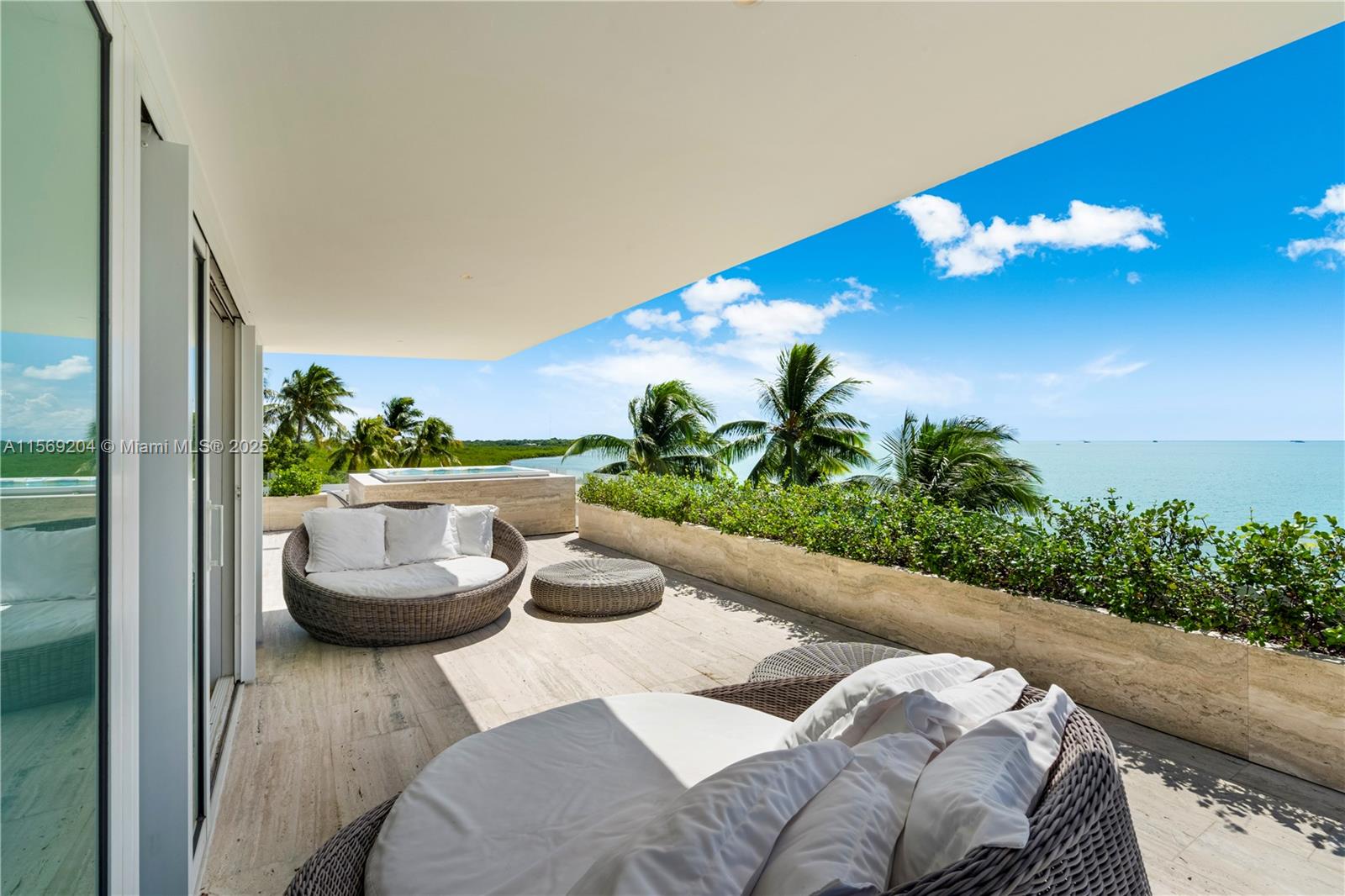440 S Mashta Dr, Key Biscayne FL 33149