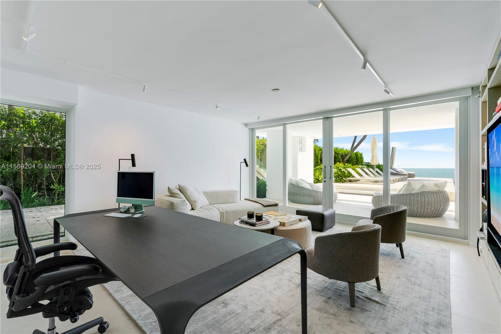 440 S Mashta Dr, Key Biscayne FL 33149