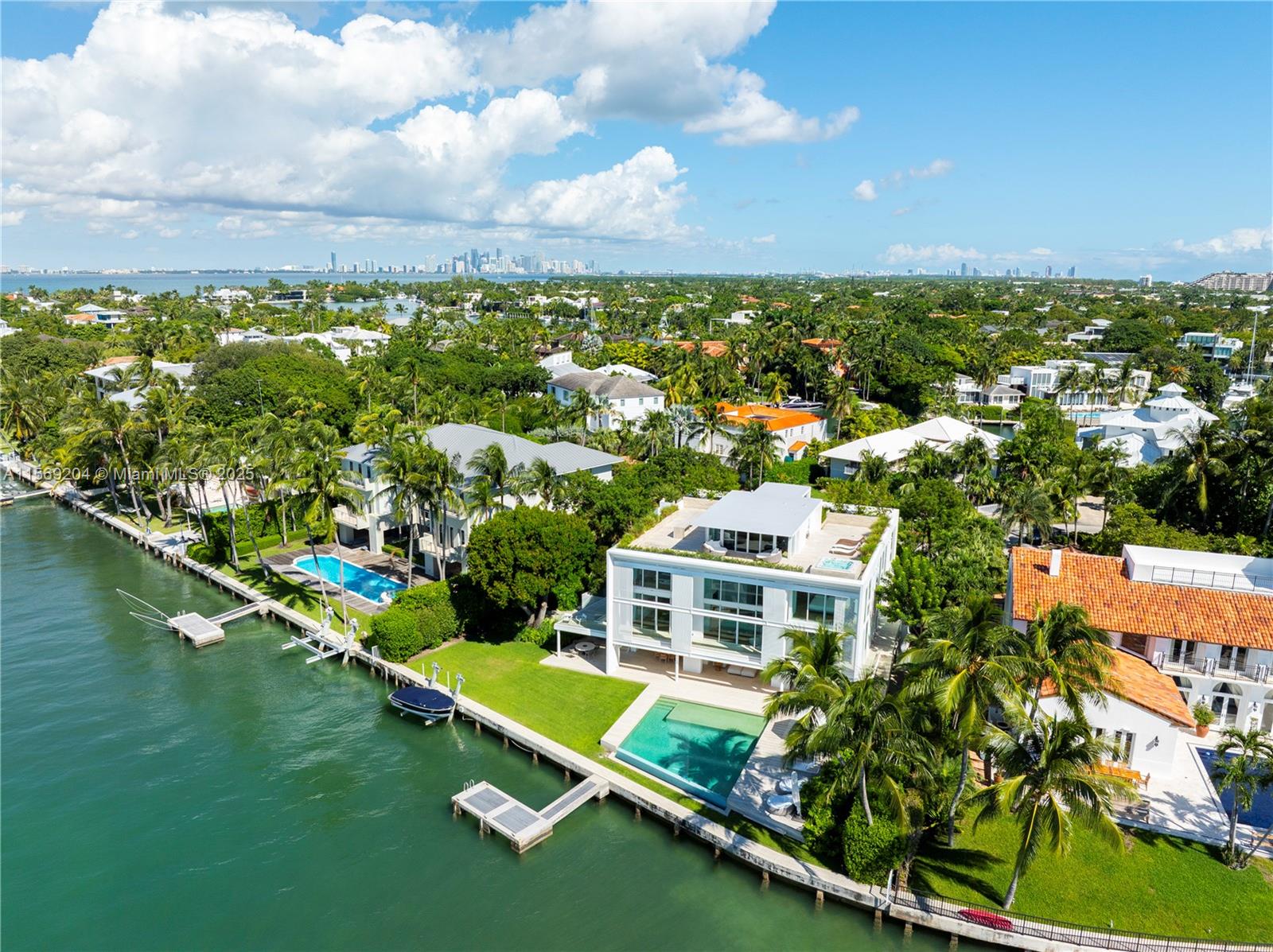 440 S Mashta Dr, Key Biscayne FL 33149