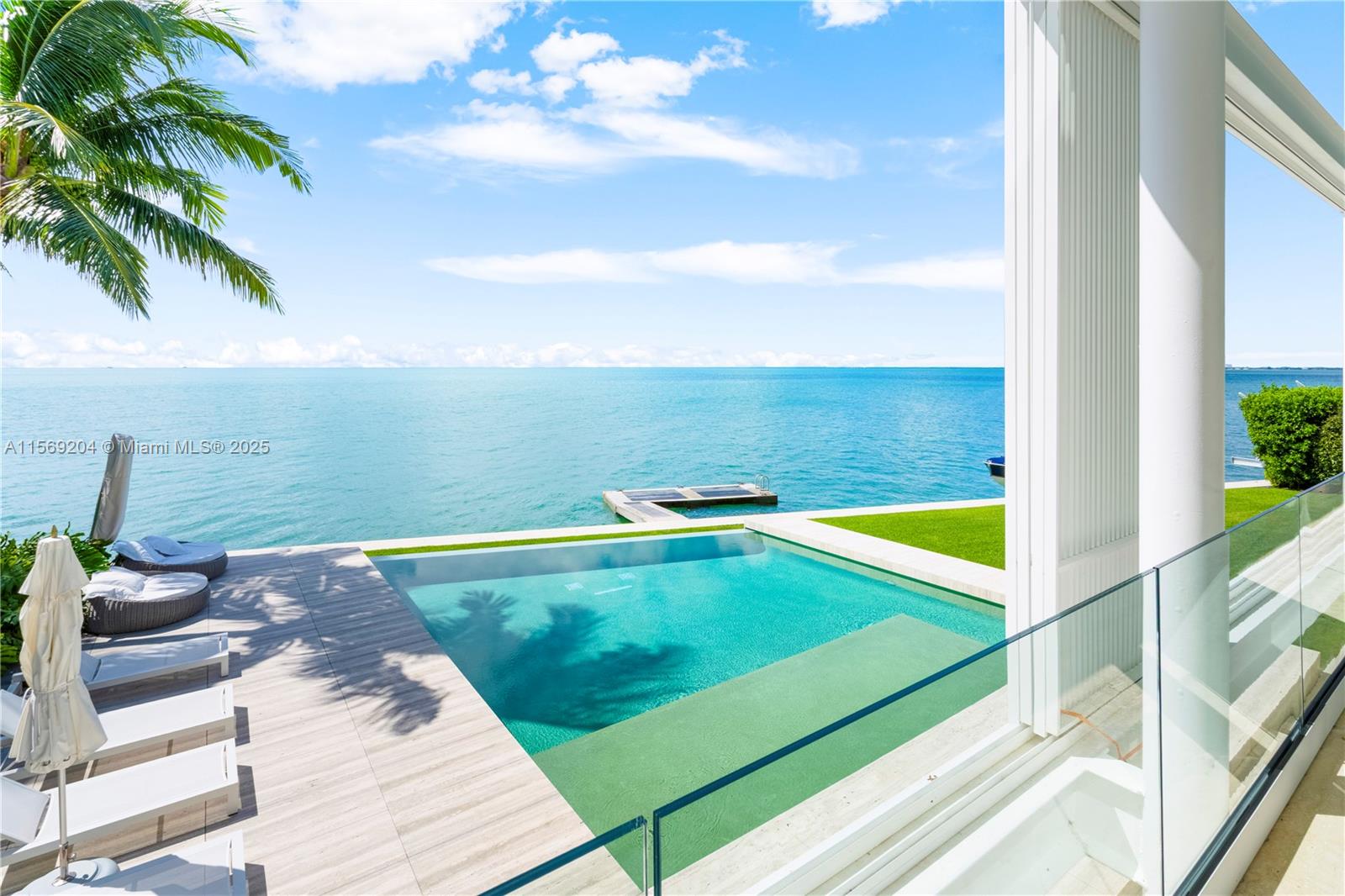 440 S Mashta Dr, Key Biscayne FL 33149
