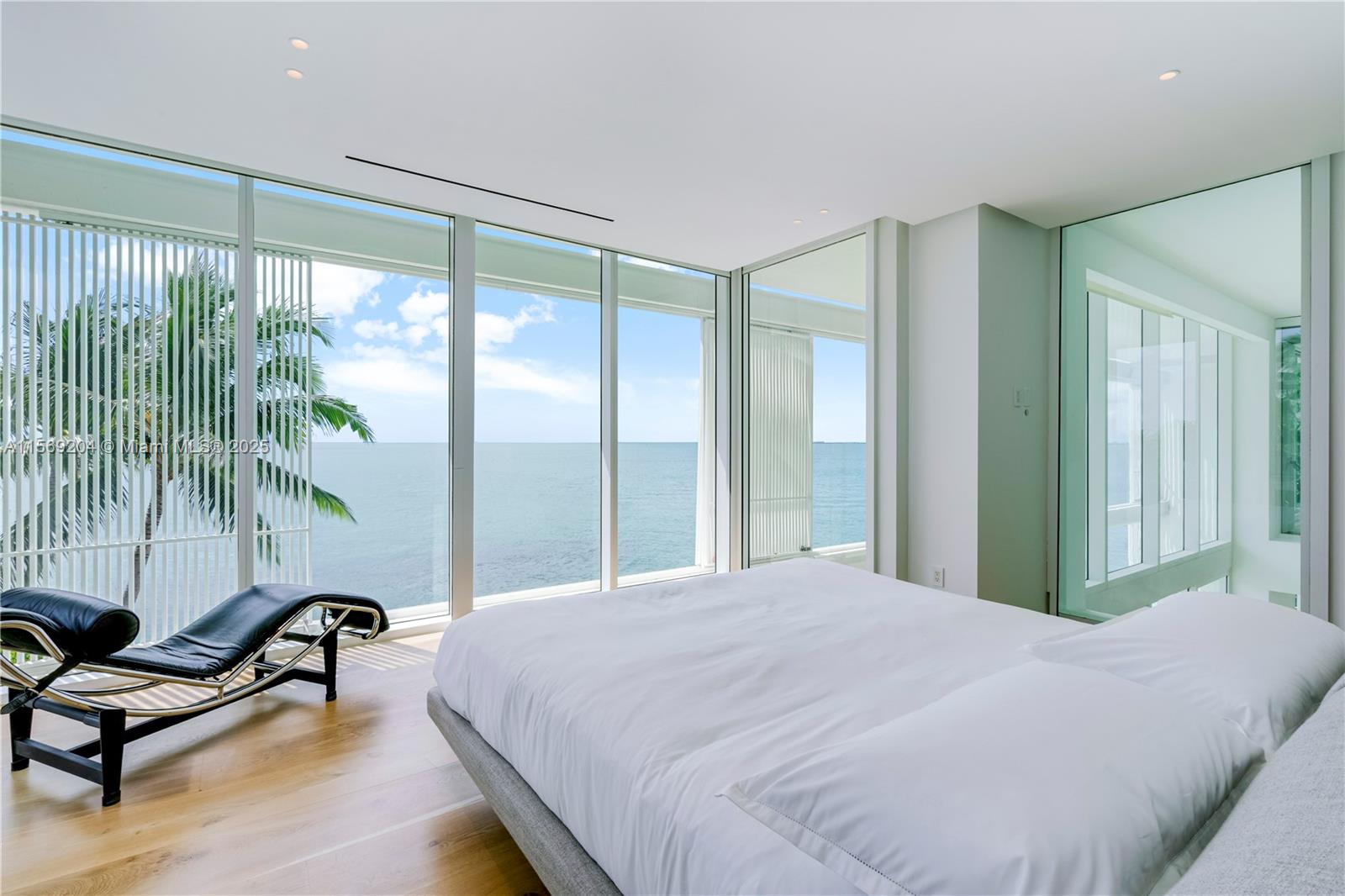 440 S Mashta Dr, Key Biscayne FL 33149