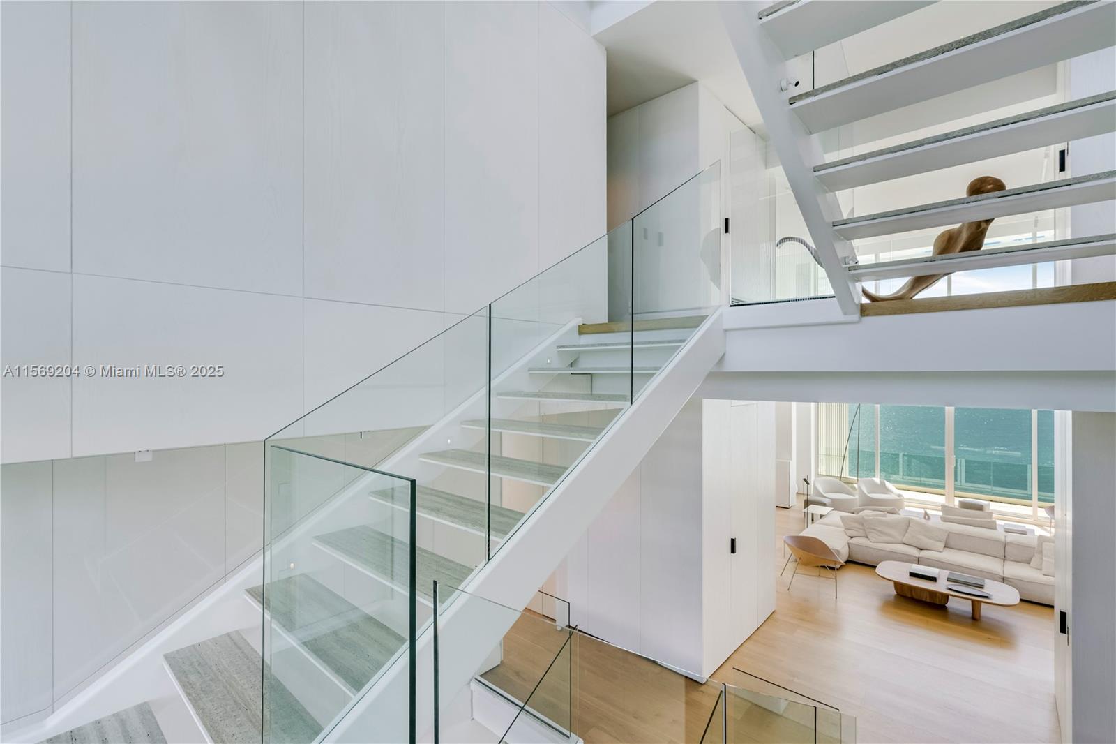 440 S Mashta Dr, Key Biscayne FL 33149
