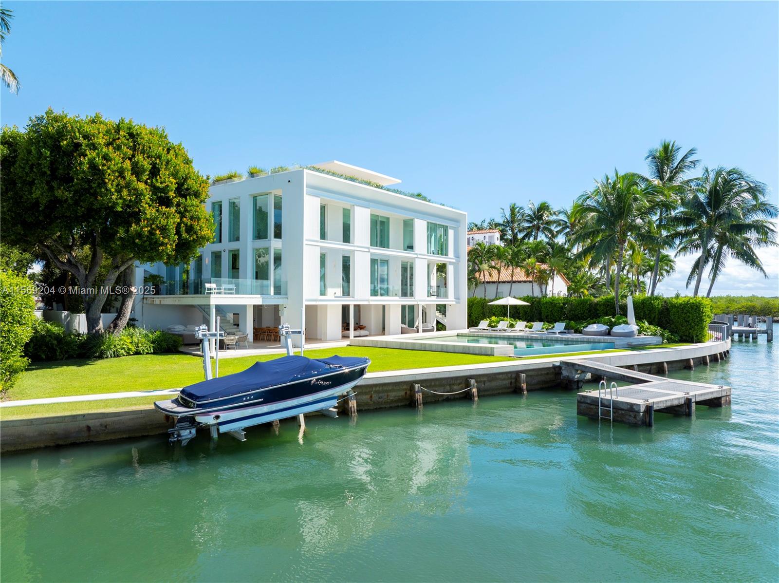 440 S Mashta Dr, Key Biscayne FL 33149