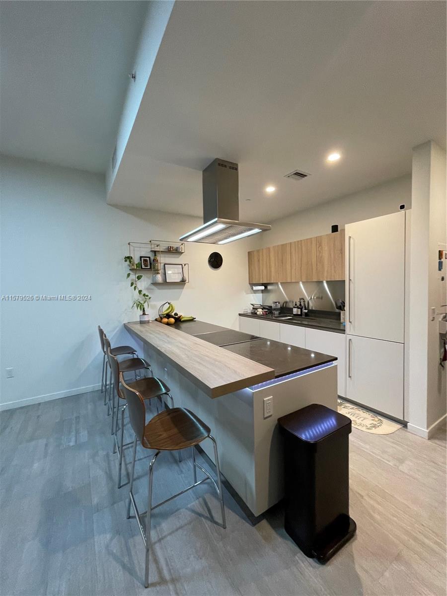 1000 Brickell Plz #1811, Miami FL 33131