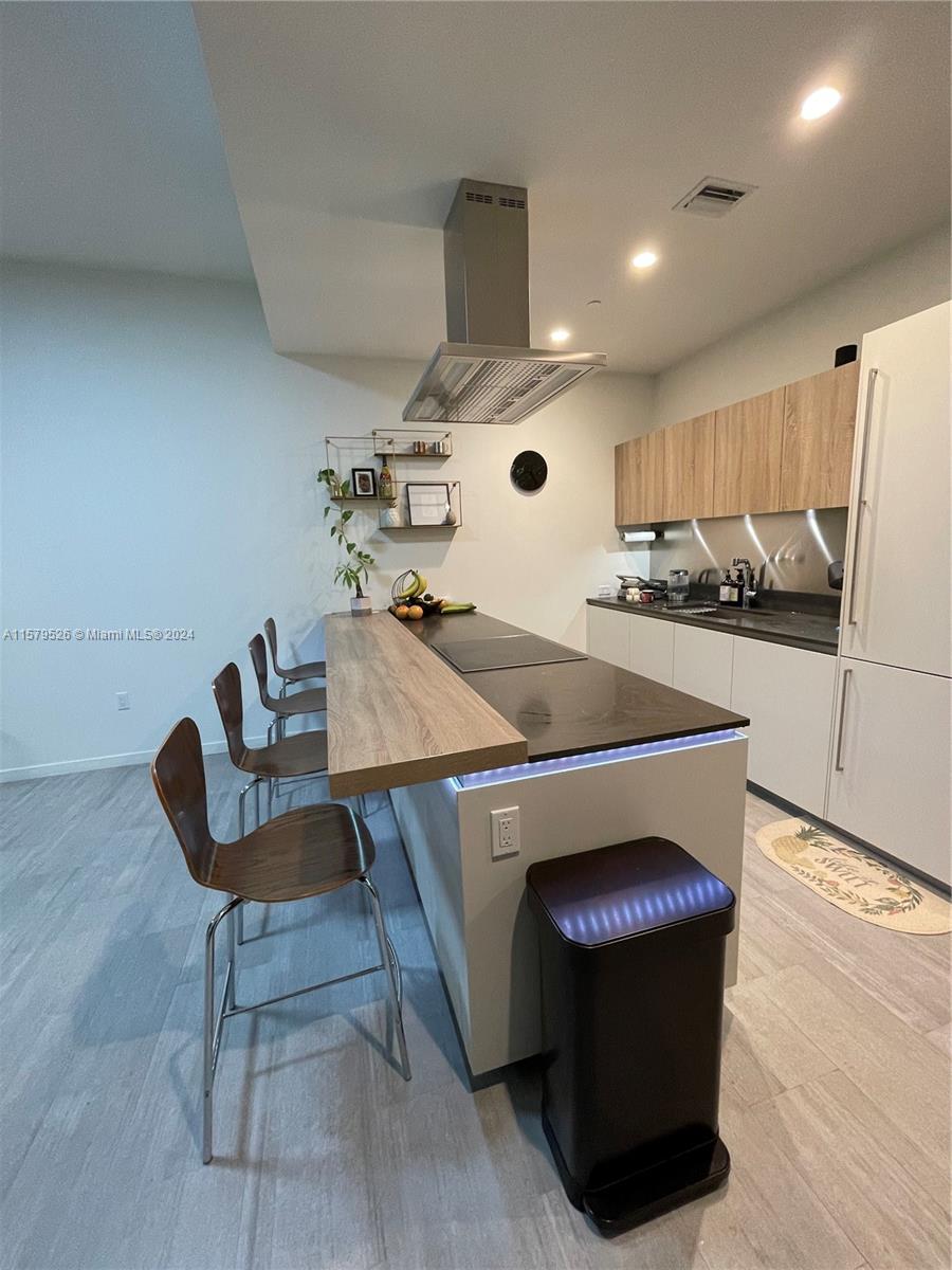 1000 Brickell Plz #1811, Miami FL 33131
