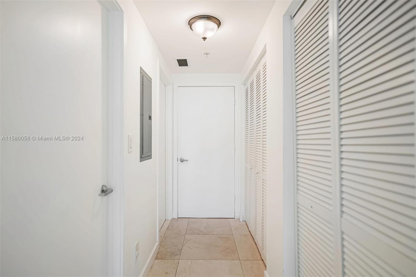 325 NE Biscayne Blvd #1923, Miami FL 33131