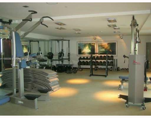 325 NE Biscayne Blvd #1923, Miami FL 33131