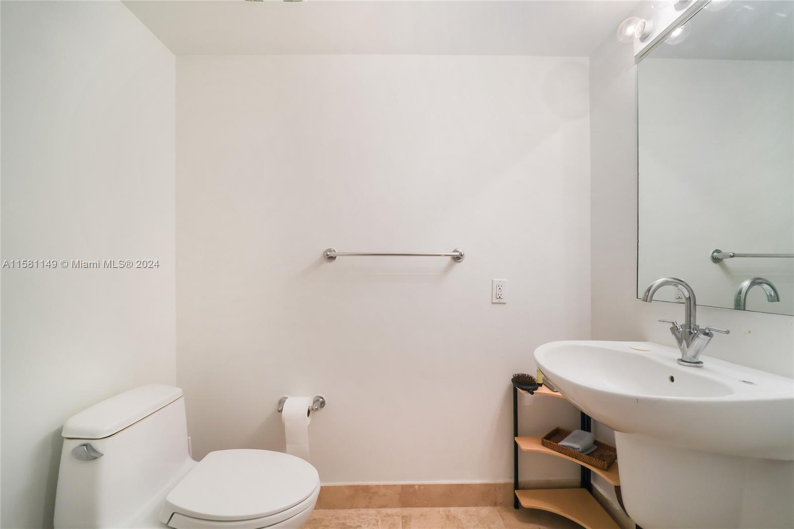 41 SE 5th St #304, Miami FL 33131
