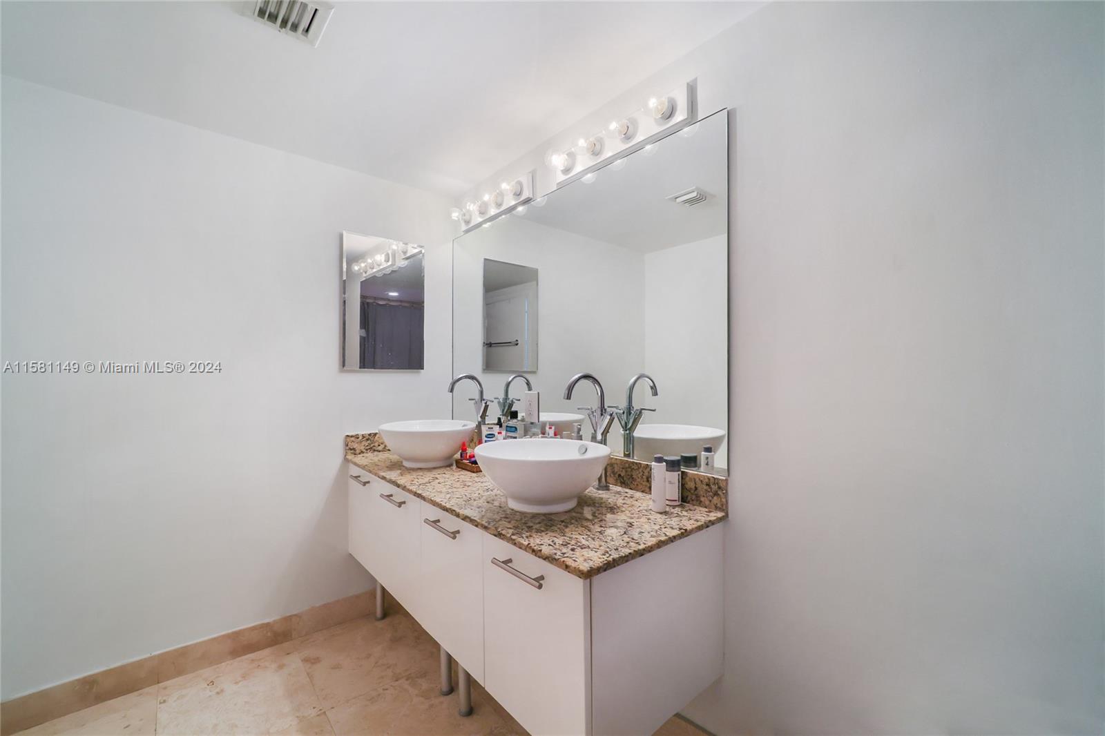41 SE 5th St #304, Miami FL 33131