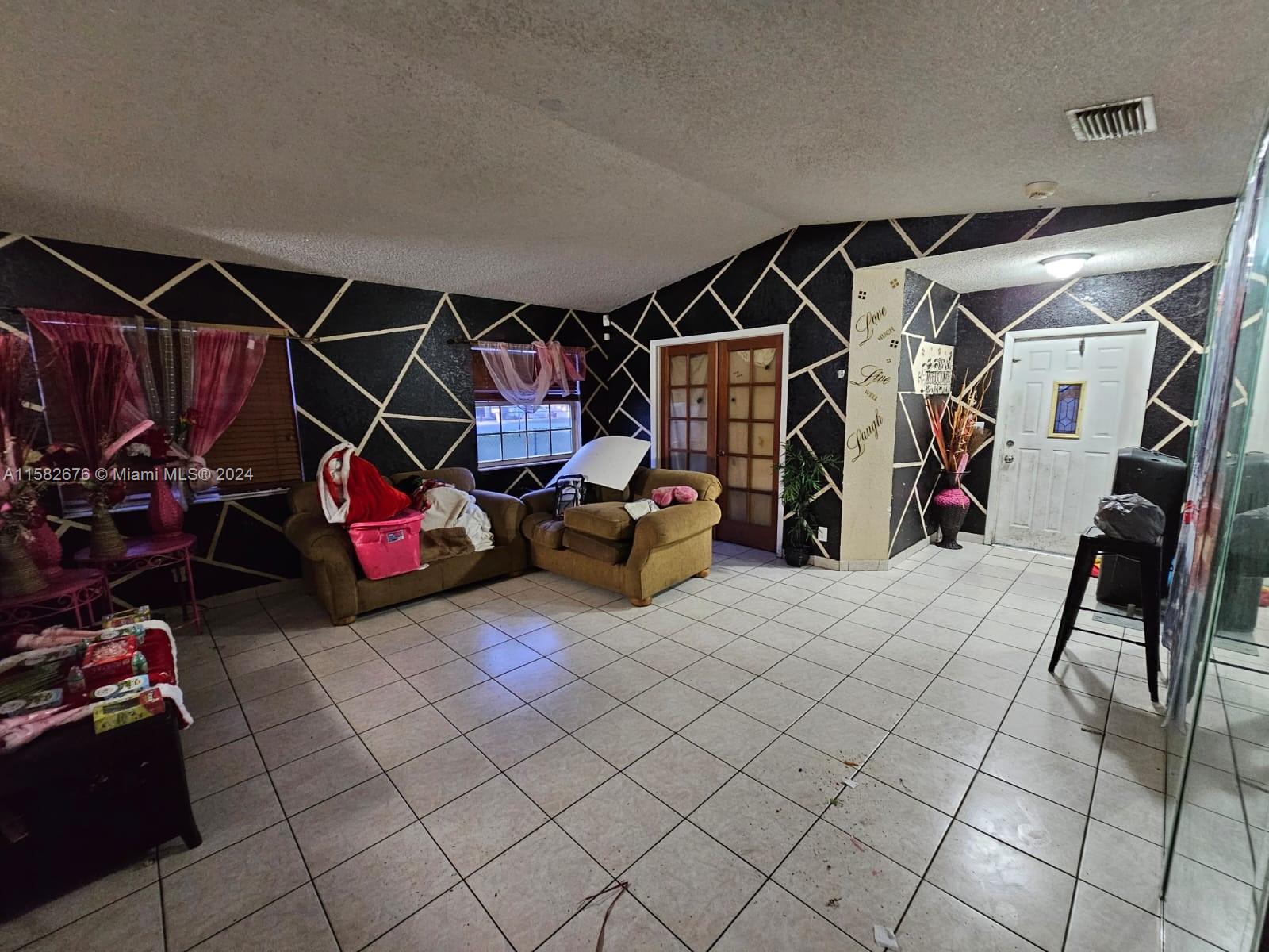 725 NW 19th Ter, Fort Lauderdale FL 33311