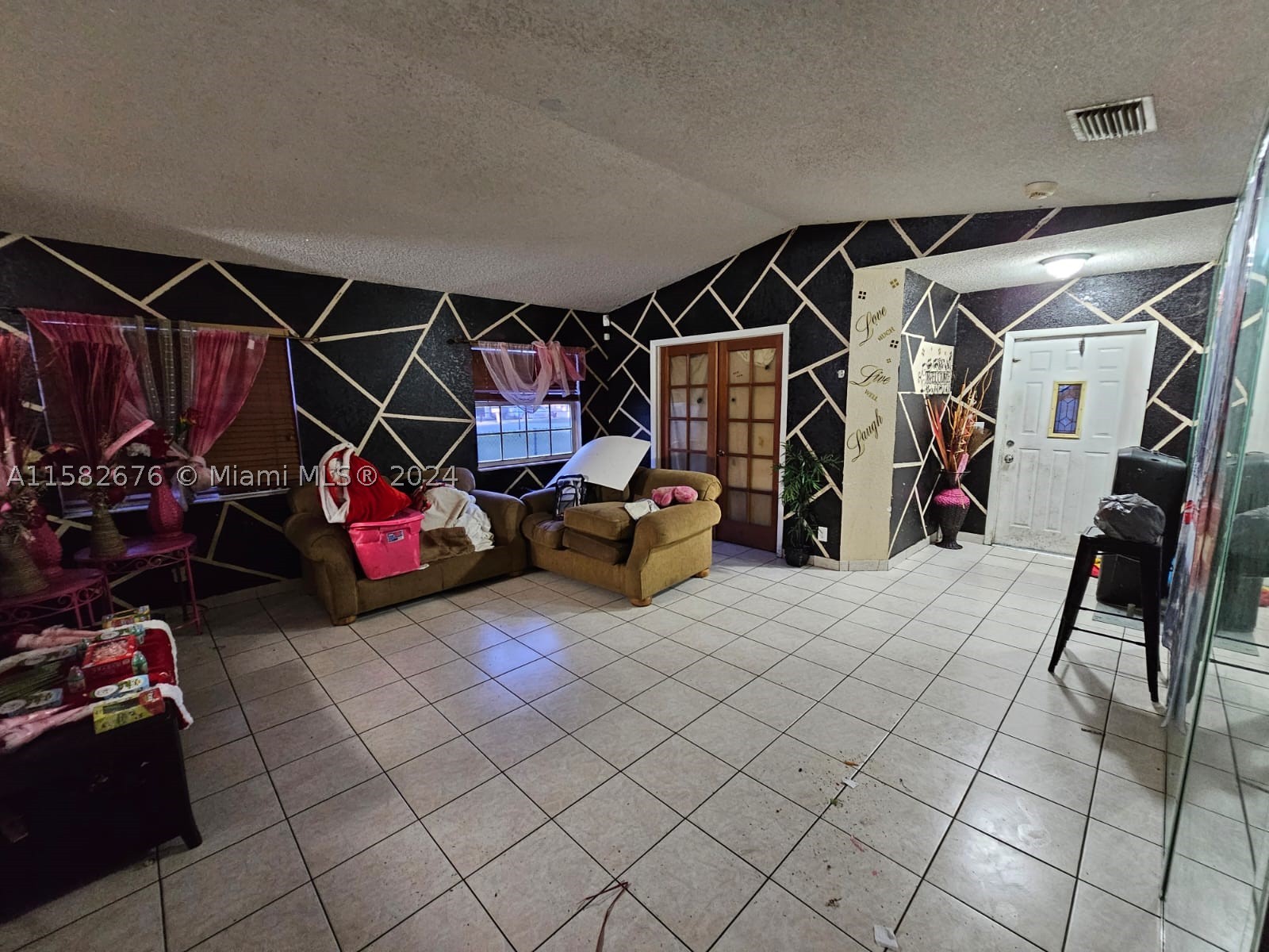 725 NW 19th Ter, Fort Lauderdale FL 33311