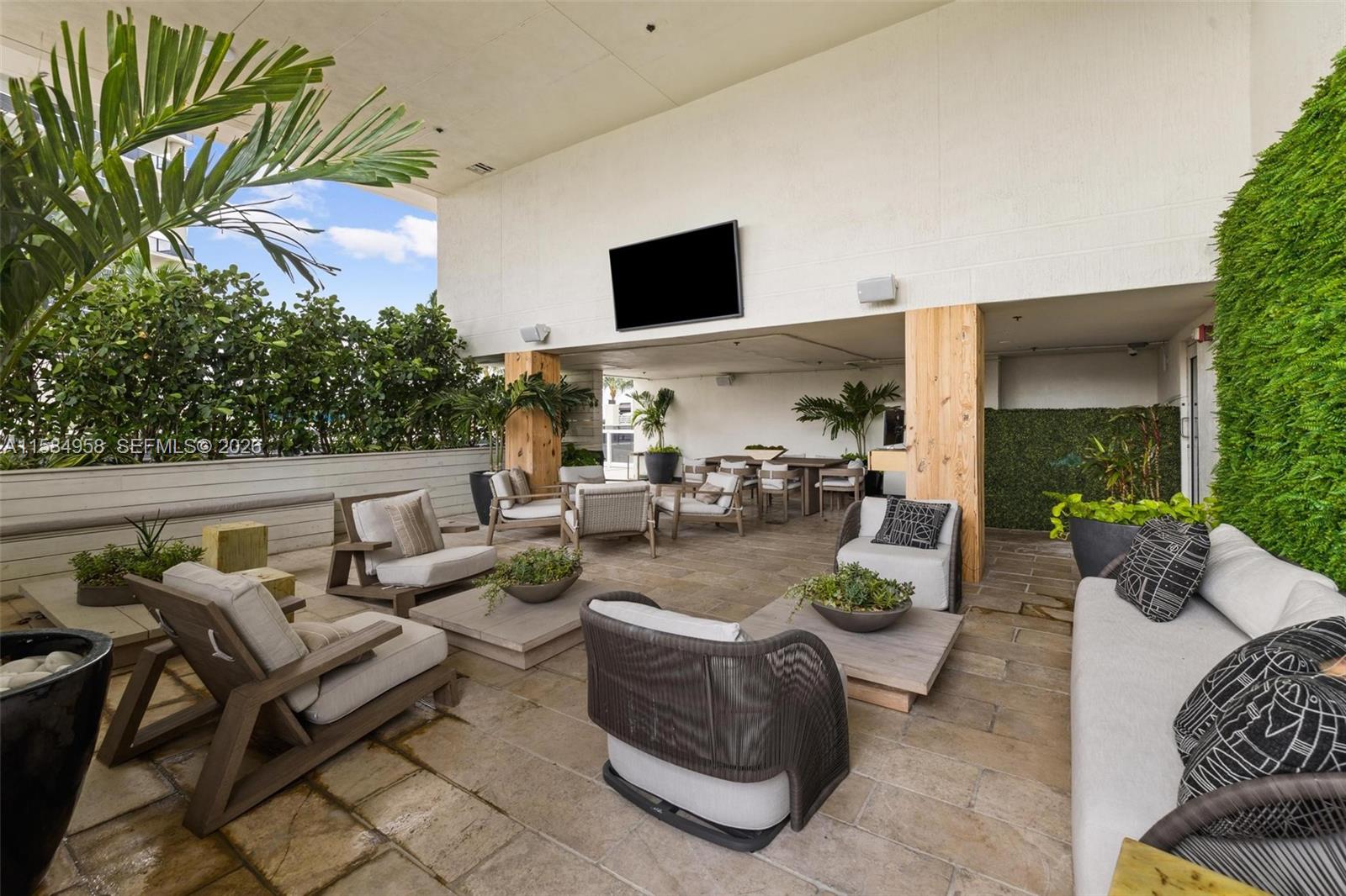 1830 S Ocean Dr #1701, Hallandale Beach FL 33009