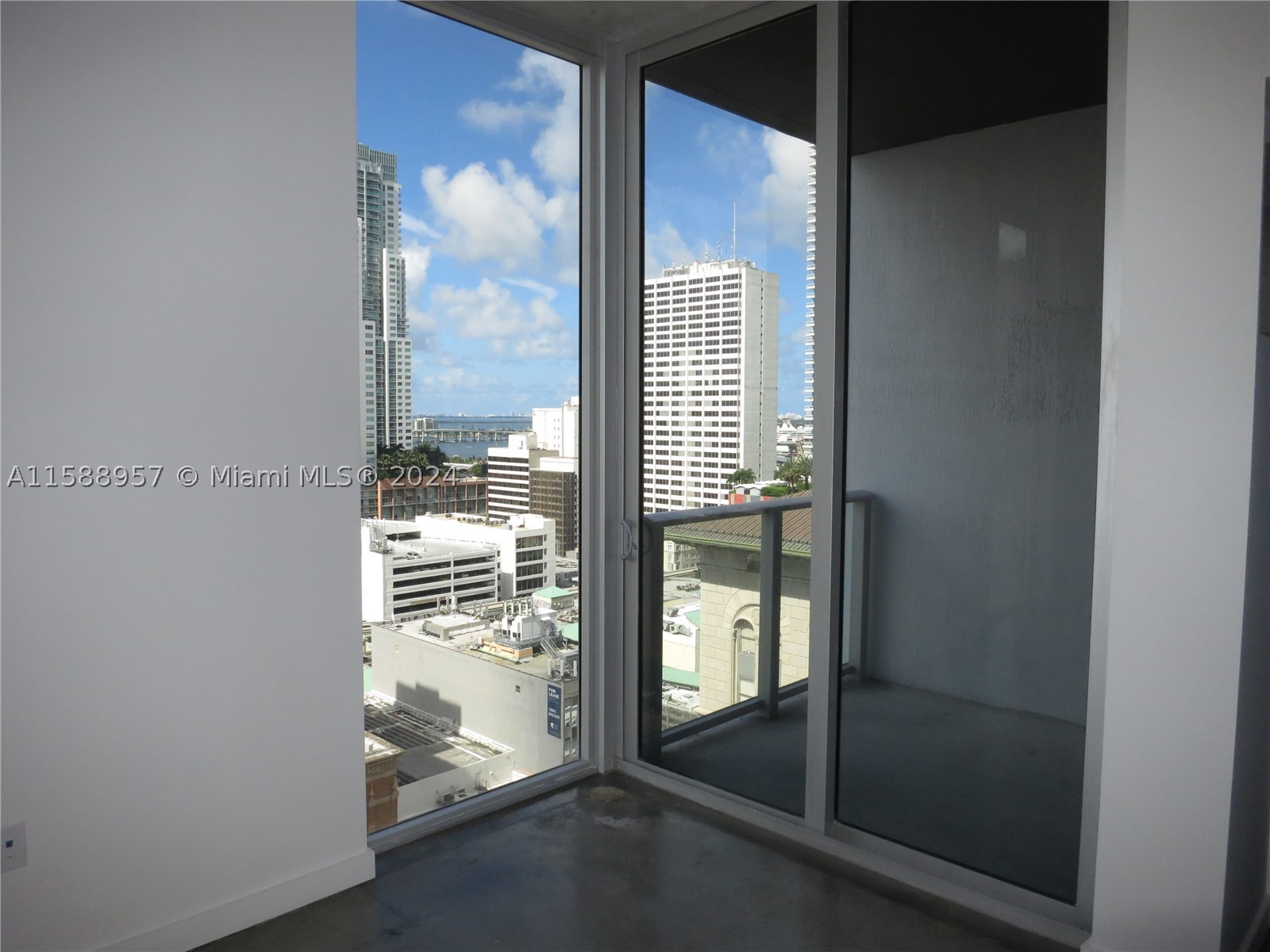 151 SE 1 St #1704, Miami FL 33131