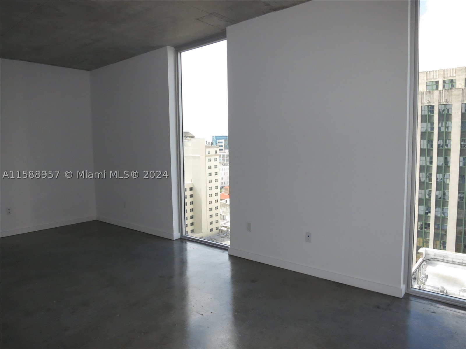 151 SE 1 St #1704, Miami FL 33131