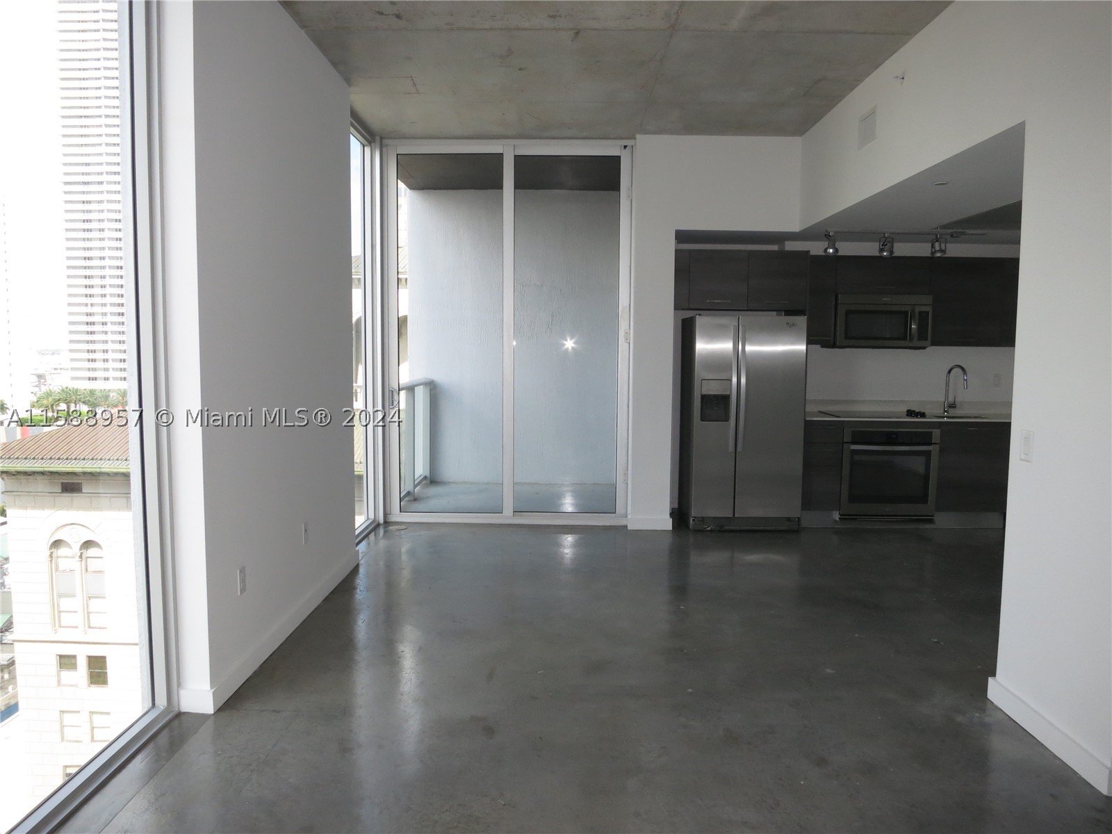 151 SE 1 St #1704, Miami FL 33131