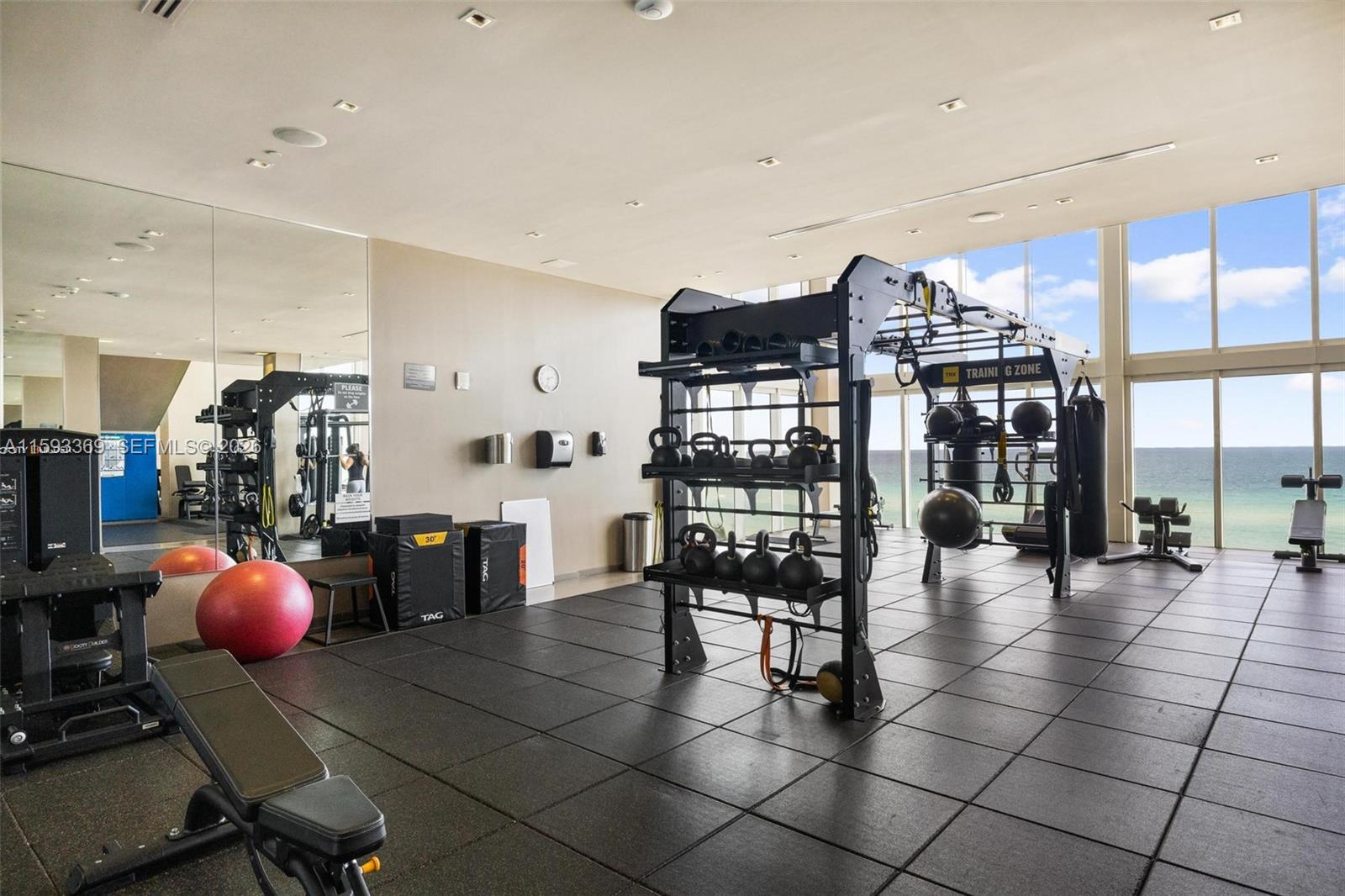 1800 S Ocean Dr #1401, Hallandale Beach FL 33009