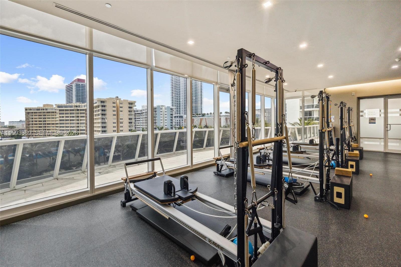 1800 S Ocean Dr #1401, Hallandale Beach FL 33009