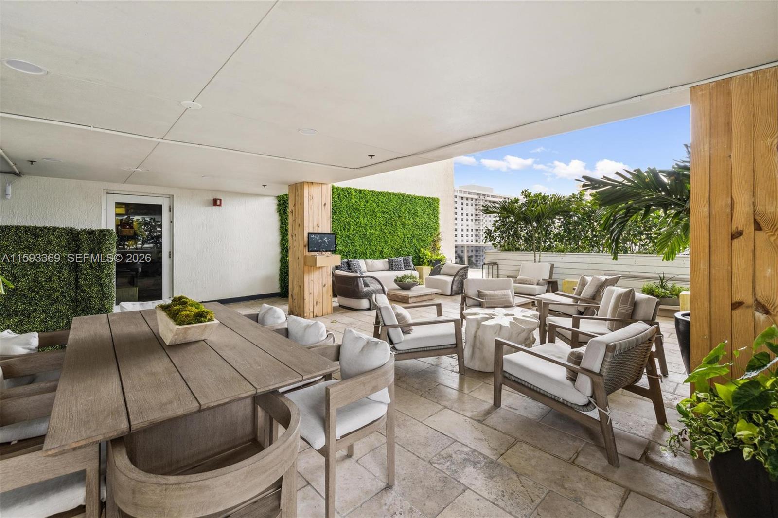 1800 S Ocean Dr #1401, Hallandale Beach FL 33009