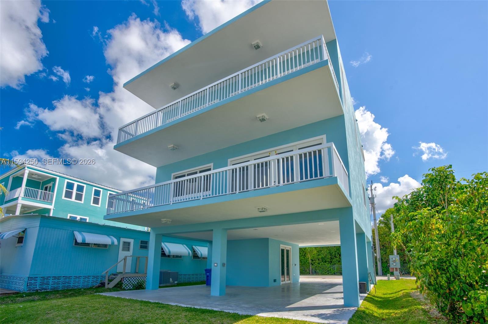 84 Coral Way, Key Largo FL 33037