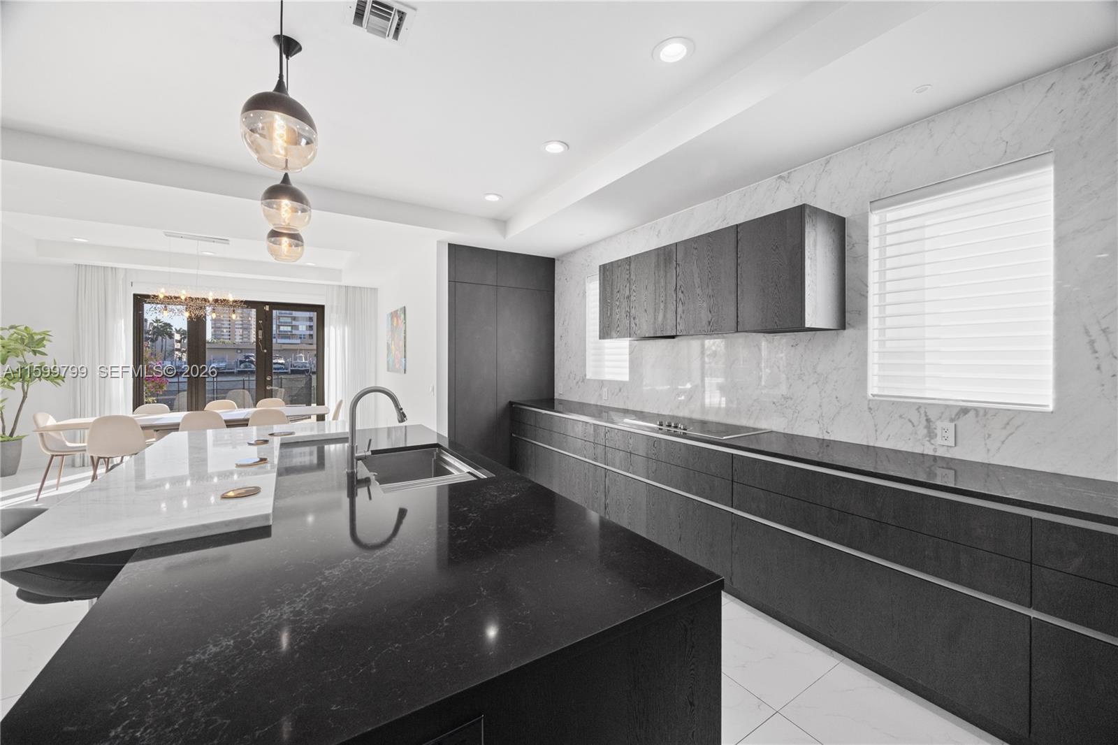 Hallandale Beach FL 33009 - A11599799