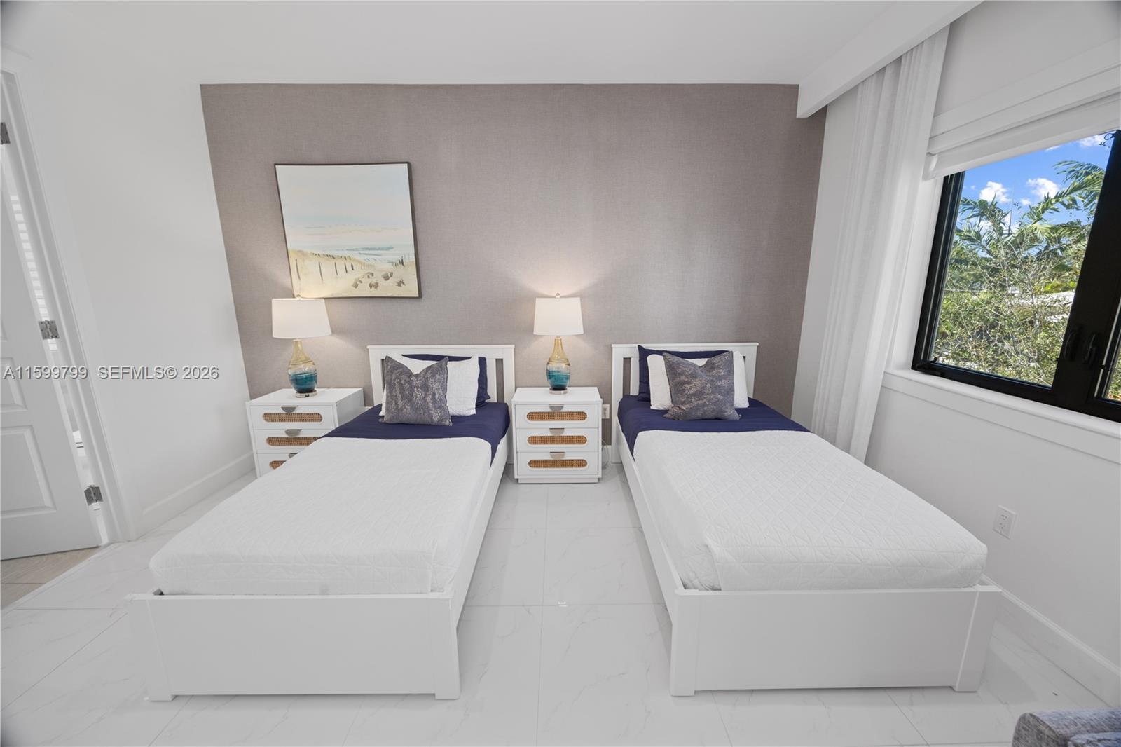 Hallandale Beach FL 33009 - A11599799