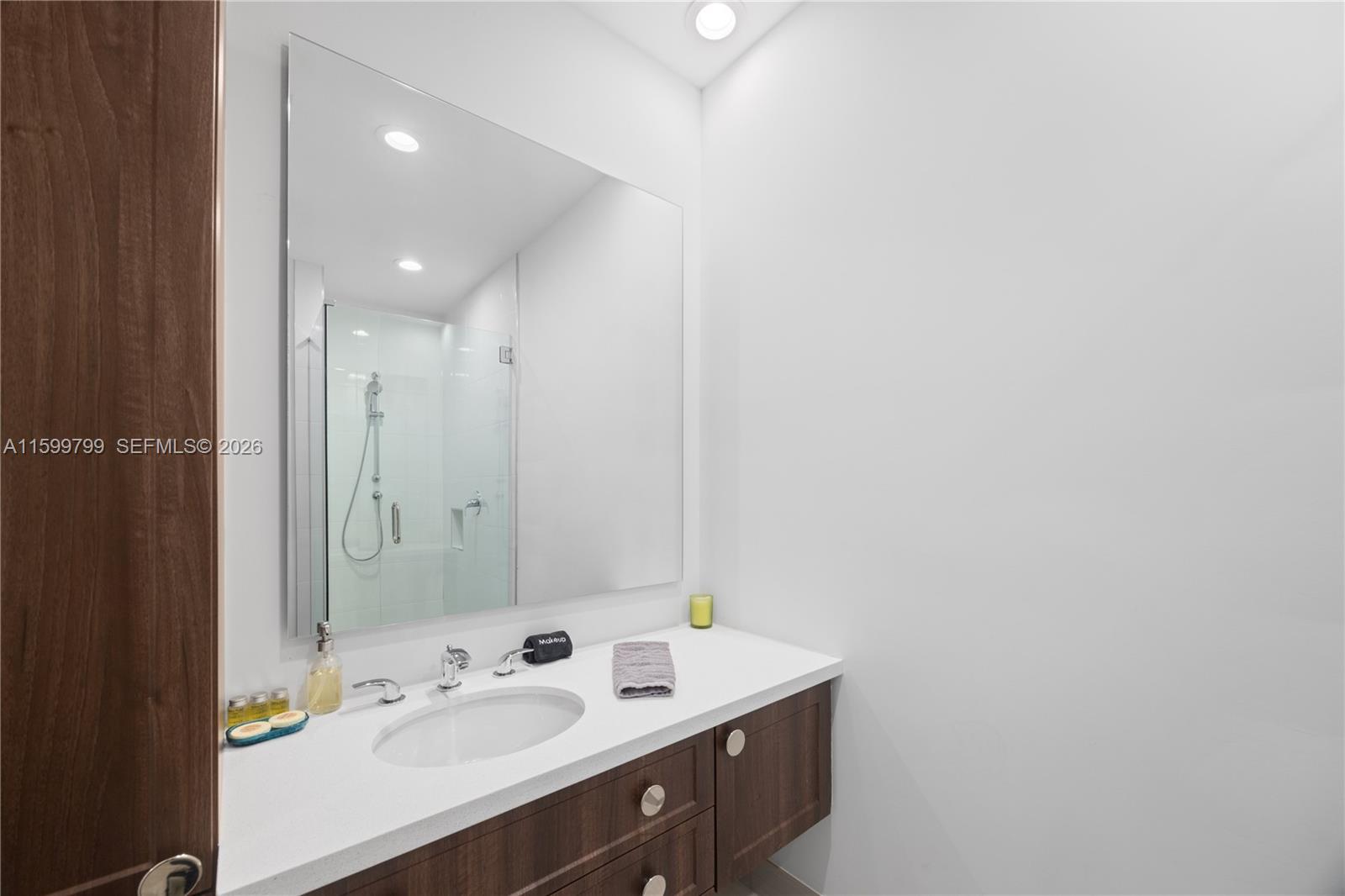 Hallandale Beach FL 33009 - A11599799
